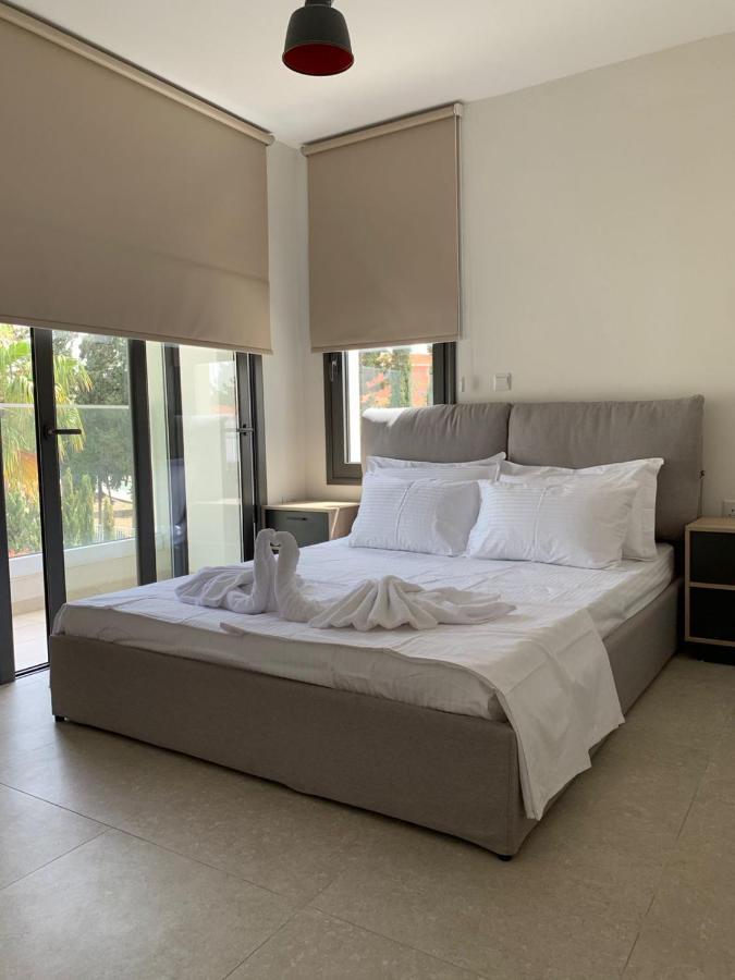 Silver House Boutique Apartment Paphos Ngoại thất bức ảnh