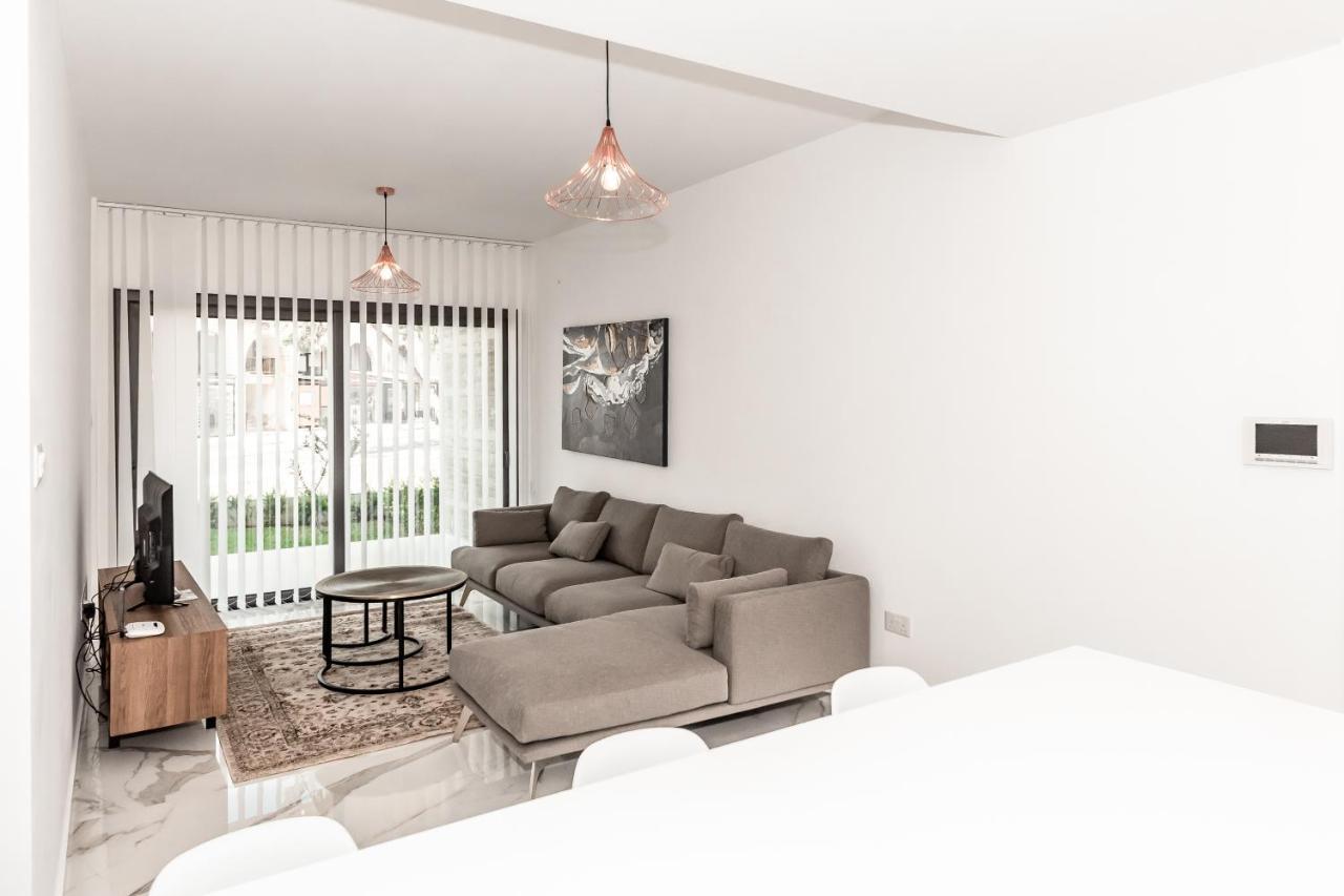 Silver House Boutique Apartment Paphos Ngoại thất bức ảnh