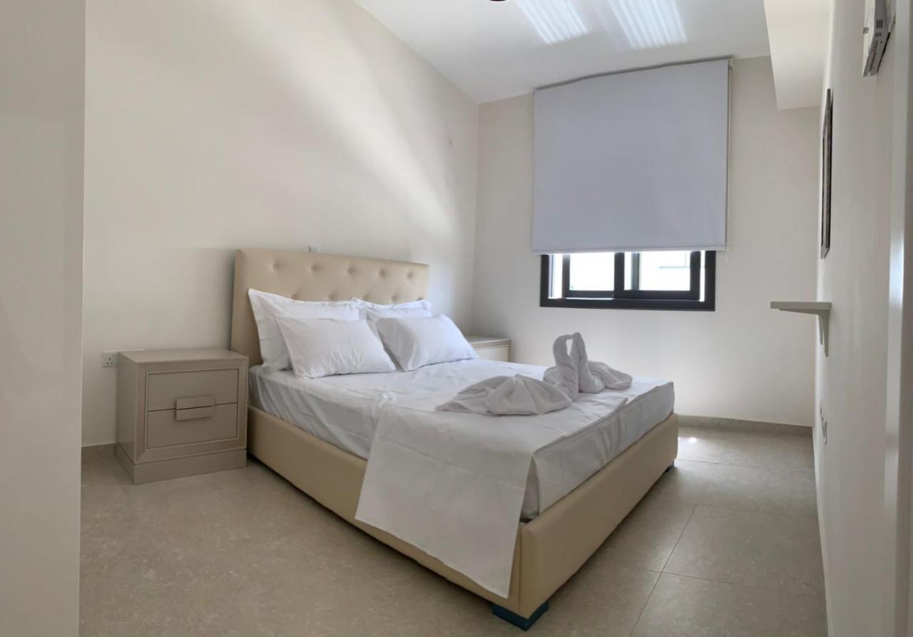 Silver House Boutique Apartment Paphos Ngoại thất bức ảnh