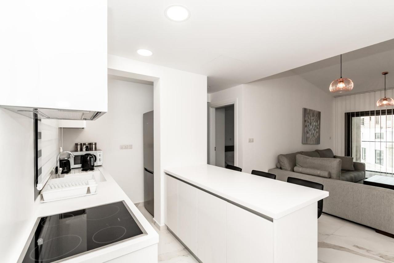 Silver House Boutique Apartment Paphos Ngoại thất bức ảnh